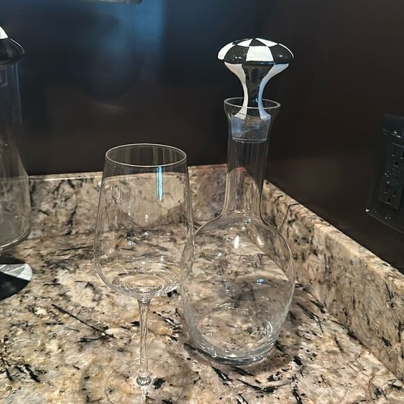 Hand Painted Glass Wine Decanter - Picture 1 of 4